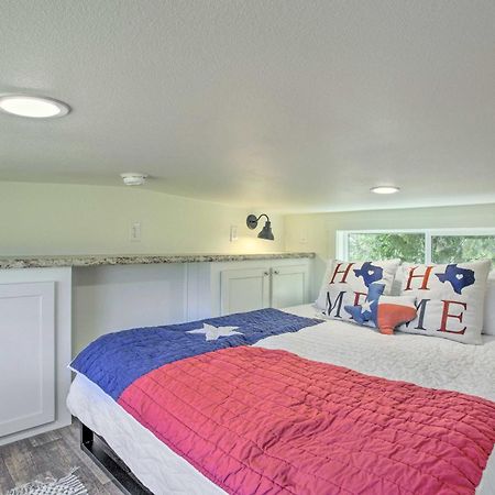 Cozy Mckinney Tiny Home With Porch And Fire Pit! المظهر الخارجي الصورة
