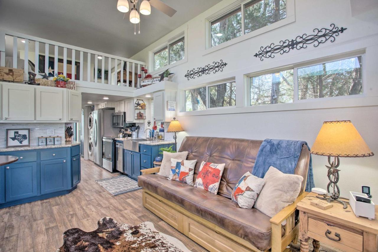 Cozy Mckinney Tiny Home With Porch And Fire Pit! المظهر الخارجي الصورة