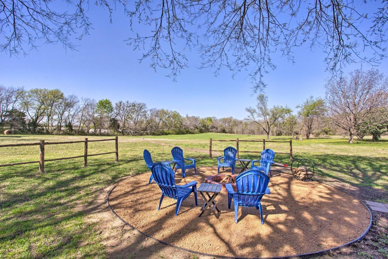 Cozy Mckinney Tiny Home With Porch And Fire Pit! المظهر الخارجي الصورة