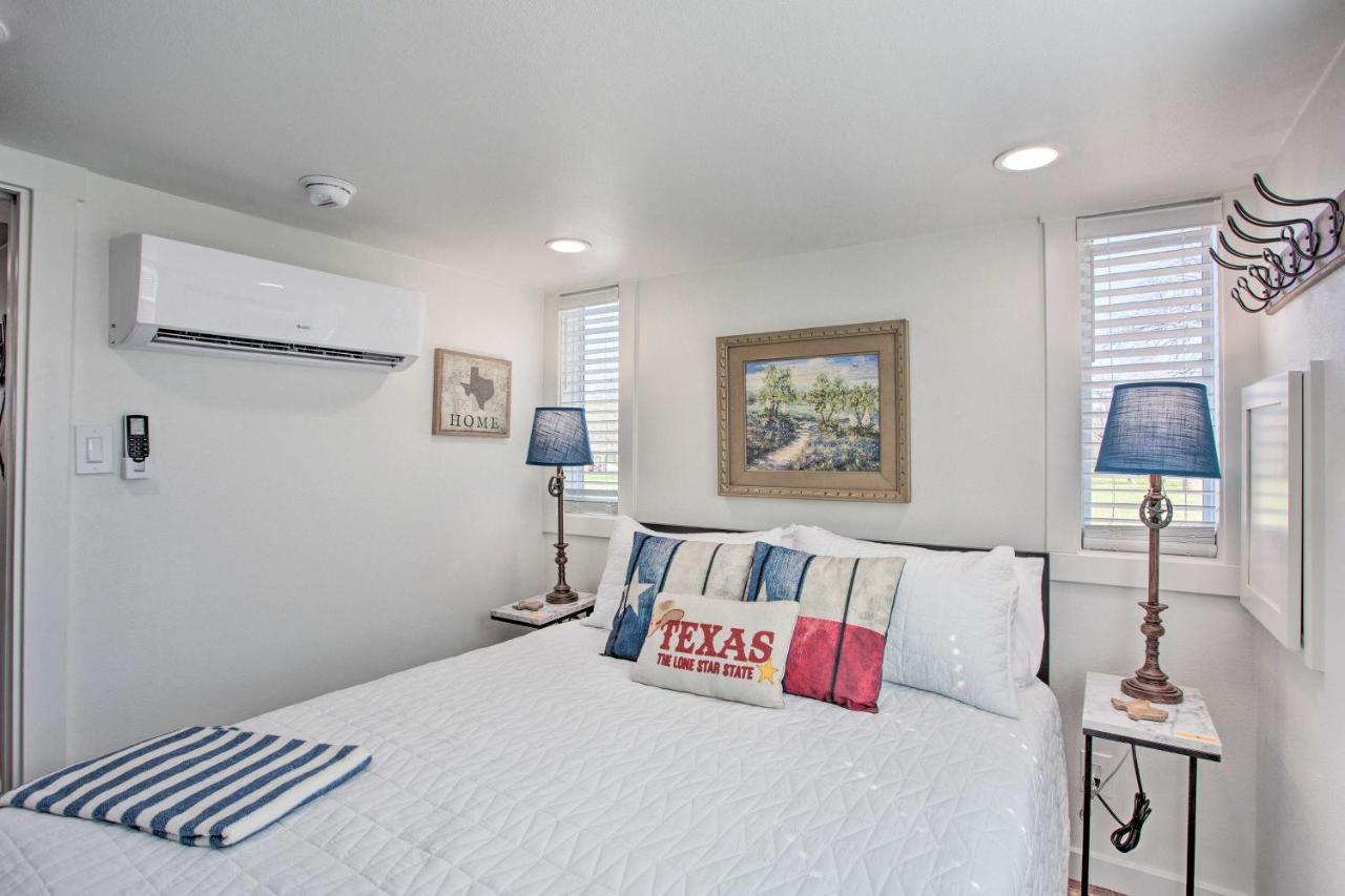 Cozy Mckinney Tiny Home With Porch And Fire Pit! المظهر الخارجي الصورة