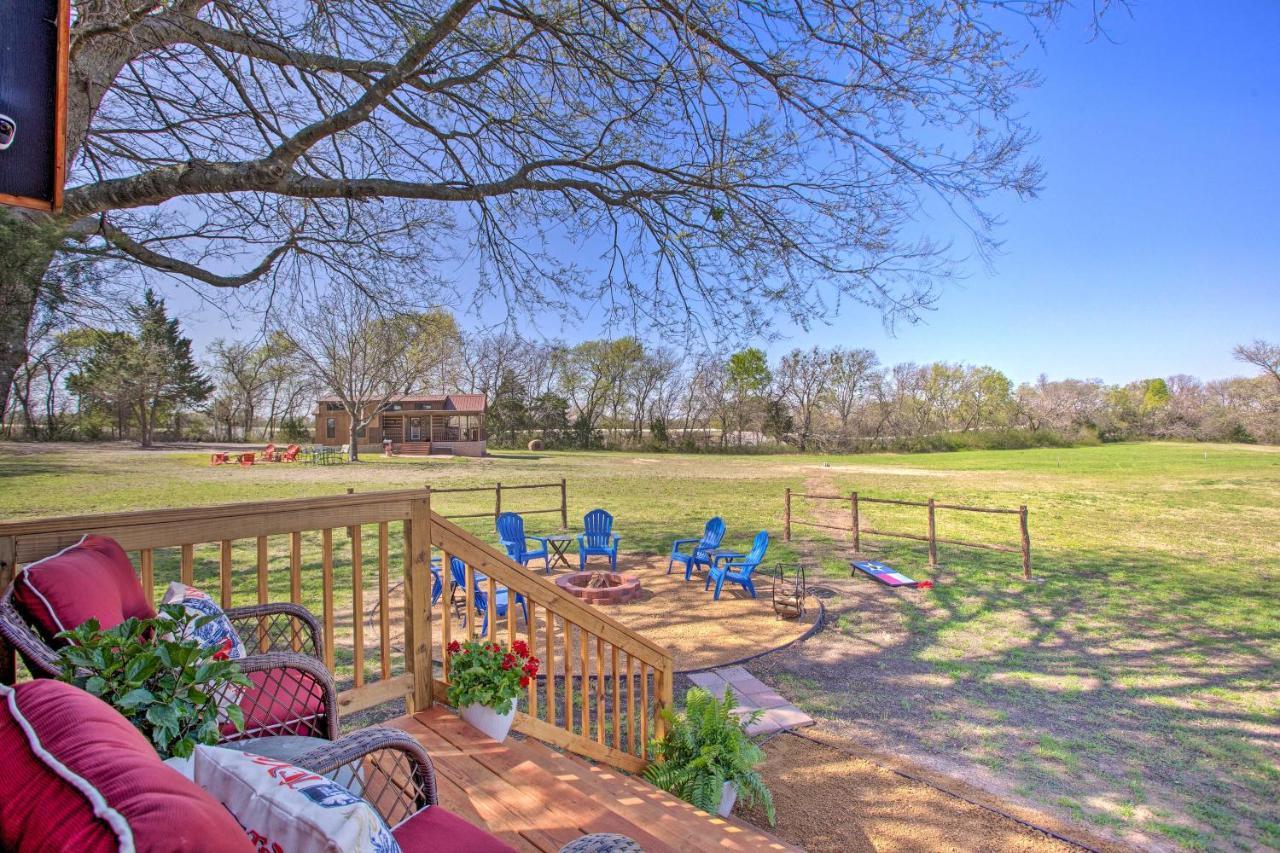 Cozy Mckinney Tiny Home With Porch And Fire Pit! المظهر الخارجي الصورة
